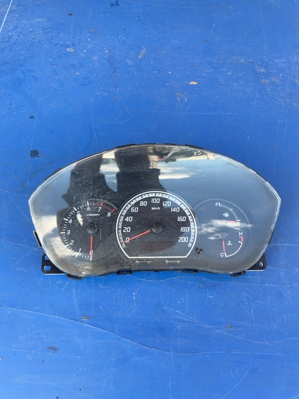 Ceas bord - Suzuki Swift 3 generation [2004 - 2010] Hatchback 5-doors 1.3 AT (92 hp)