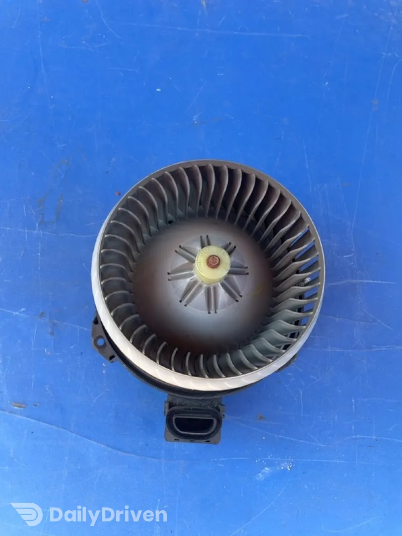 Ventilator habitaclu - Suzuki Swift 3 generation [2004 - 2010] Hatchback 5-doors 1.3 AT (92 hp)