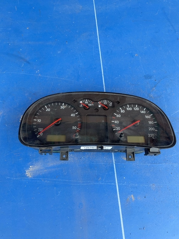 Ceas bord - Volkswagen Golf 4 generation [1997 - 2006]