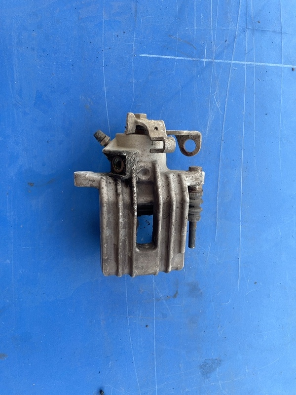 Etrier spate - Parte montare: Dreapta spate - Volkswagen Golf 4 generation [1997 - 2006]