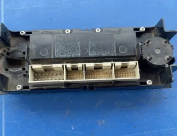 Climatronic - Volkswagen Golf 4 generation [1997 - 2006] Hatchback 5-doors