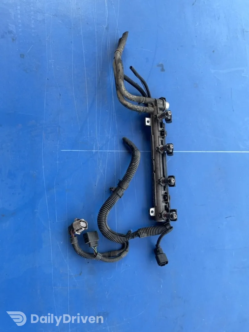 Rampă injectoare - Combustibil: Benzină - Volkswagen Golf 4 generation [1997 - 2006] Hatchback 5-doors 1.4 MT (75 hp)