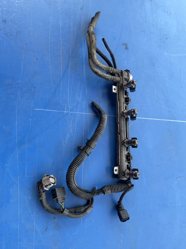 Injector - Volkswagen Golf 4 generation [1997 - 2006] Hatchback 5-doors 1.4 MT (75 hp)