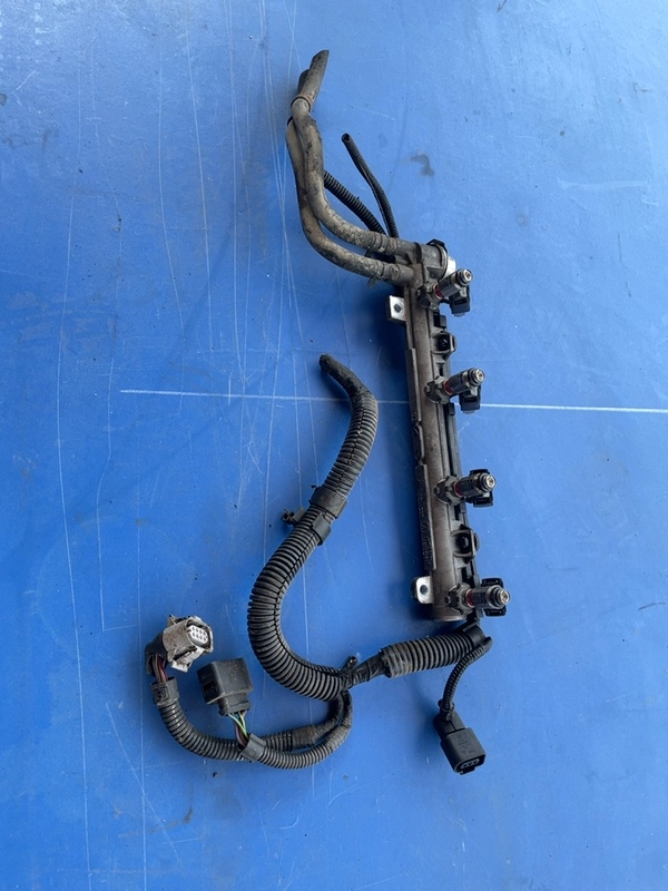 Injector - Volkswagen Golf 4 generation [1997 - 2006] Hatchback 5-doors 1.4 MT (75 hp)