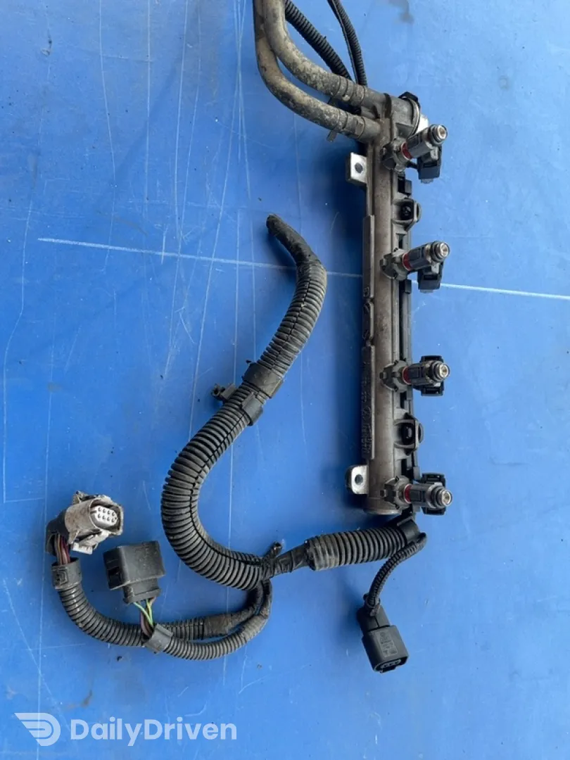 Injector - Volkswagen Golf 4 generation [1997 - 2006] Hatchback 5-doors 1.4 MT (75 hp)