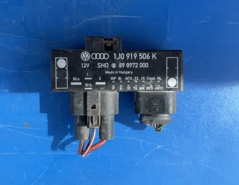 Releu ventilator - Volkswagen Golf 4 generation [1997 - 2006] Hatchback 5-doors 1.4 MT (75 hp)