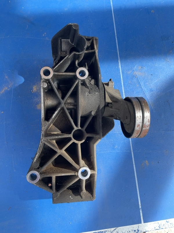 Suport accesorii - Volkswagen Golf 4 generation [1997 - 2006] Hatchback 5-doors 1.4 MT (75 hp)