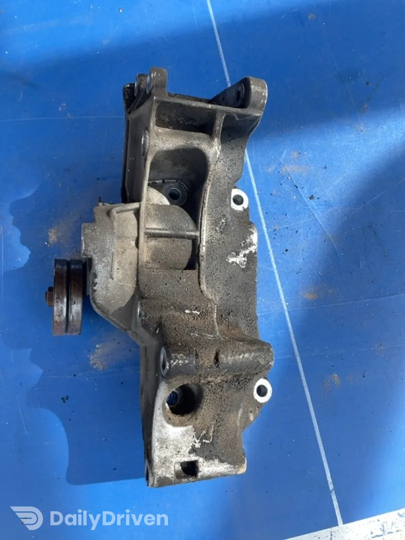 Suport accesorii - Volkswagen Golf 4 generation [1997 - 2006] Hatchback 5-doors 1.4 MT (75 hp)