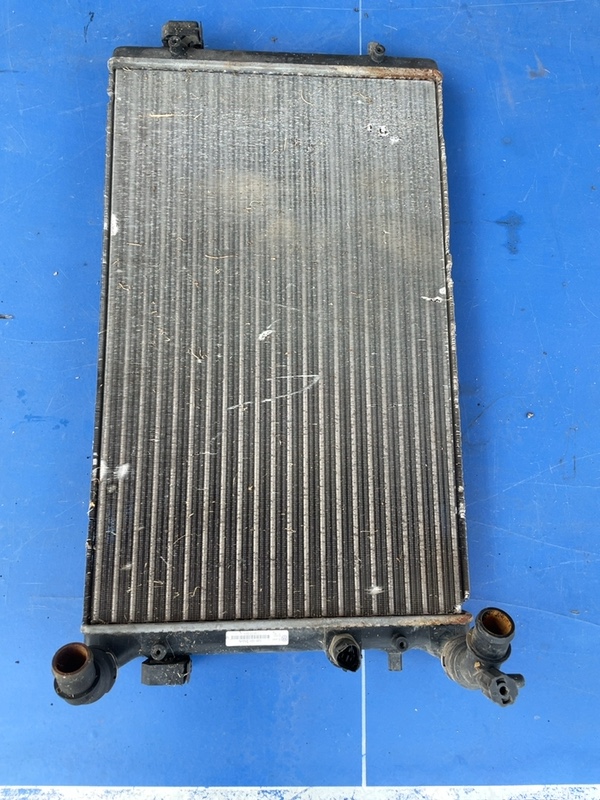 Radiator răcire - Volkswagen Golf 4 generation [1997 - 2006] Hatchback 5-doors 1.4 MT (75 hp)