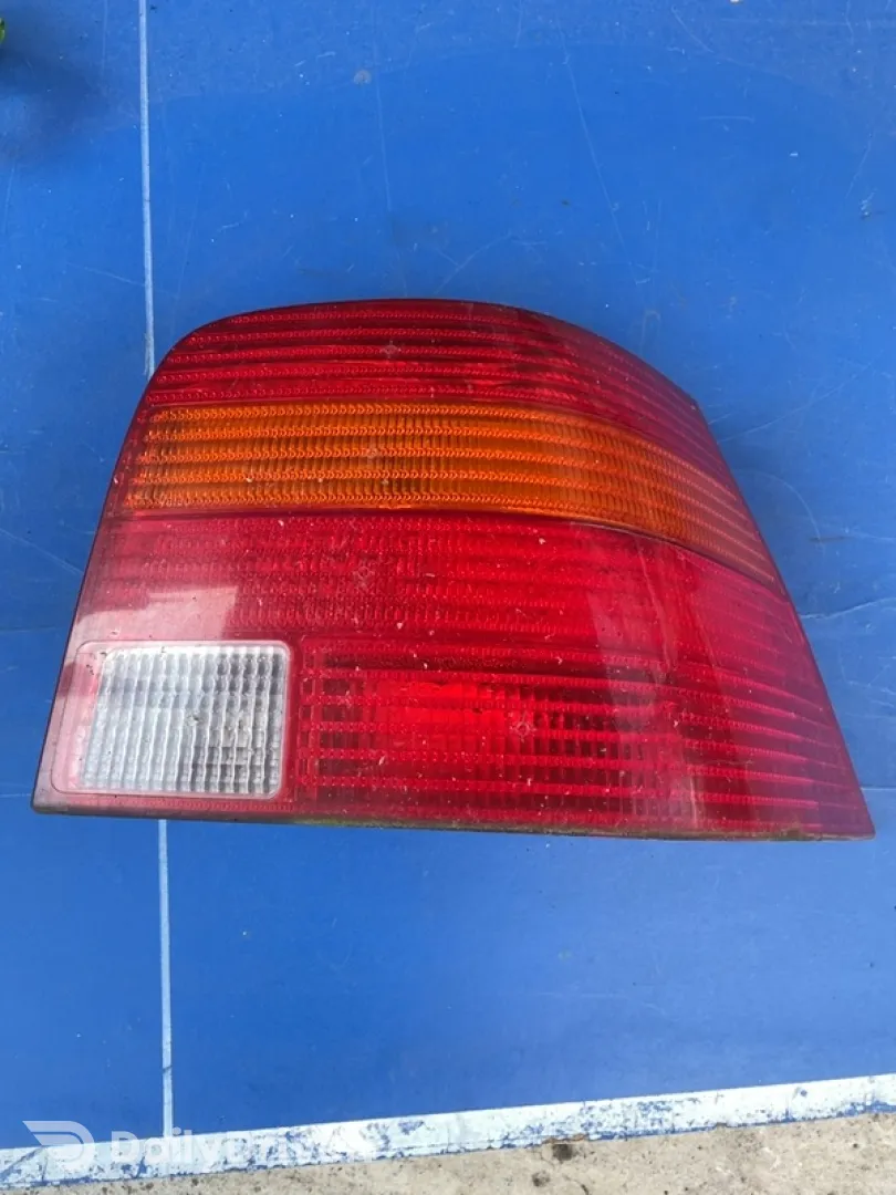Lampă spate - Parte montare: Dreapta, Varianta: Hatchback - Volkswagen Golf 4 generation [1997 - 2006] Hatchback 5-doors 1.4 MT (75 hp)