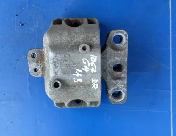 Suport motor - Parte montare: Dreapta - Volkswagen Golf 4 generation [1997 - 2006] Hatchback 5-doors 1.4 MT (75 hp)