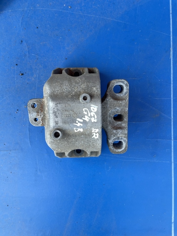 Suport motor - Parte montare: Dreapta - Volkswagen Golf 4 generation [1997 - 2006] Hatchback 5-doors 1.4 MT (75 hp)