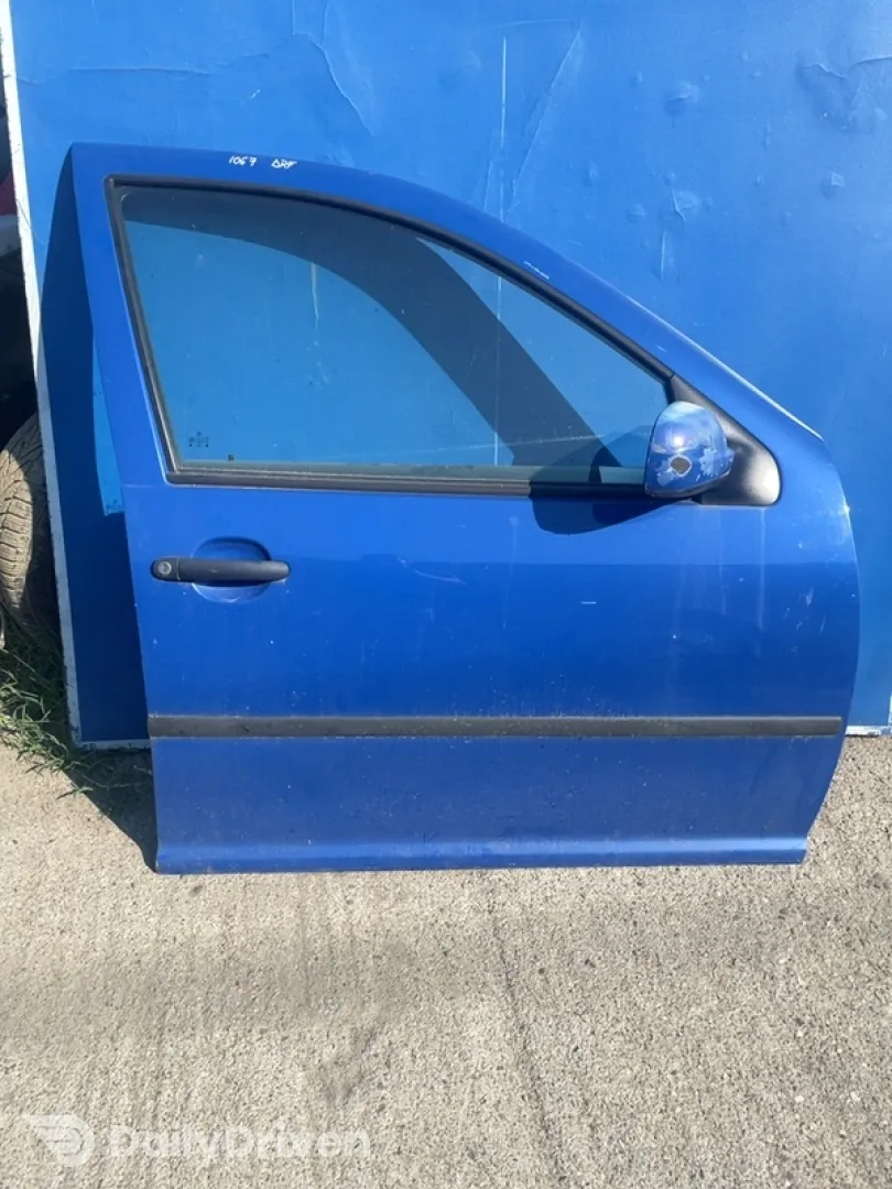 Ușă față - Culoare: Albastru, Parte montare: Dreapta față - Volkswagen Golf 4 generation [1997 - 2006] Hatchback 5-doors 1.4 MT (75 hp)