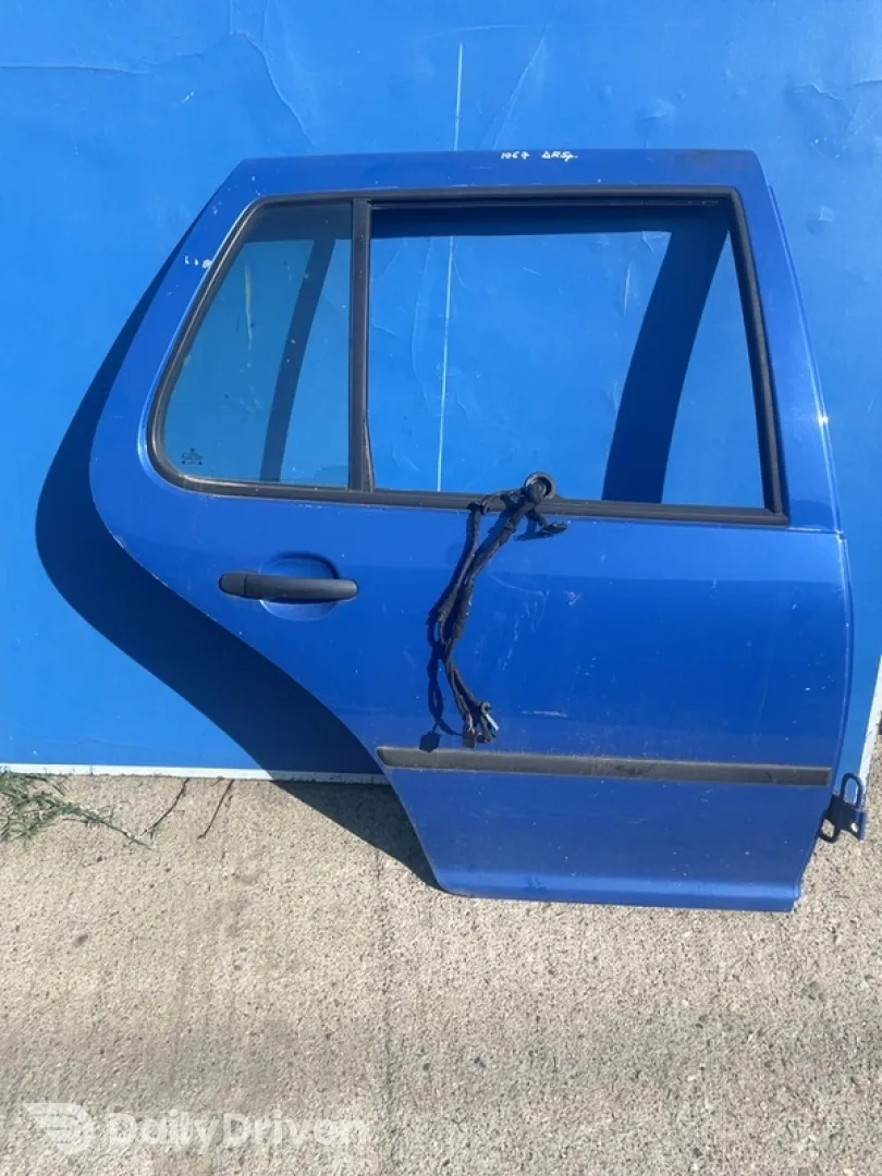 Ușă spate