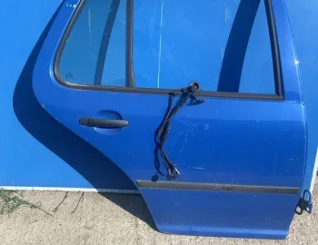 Ușă spate