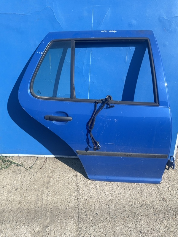 Ușă spate