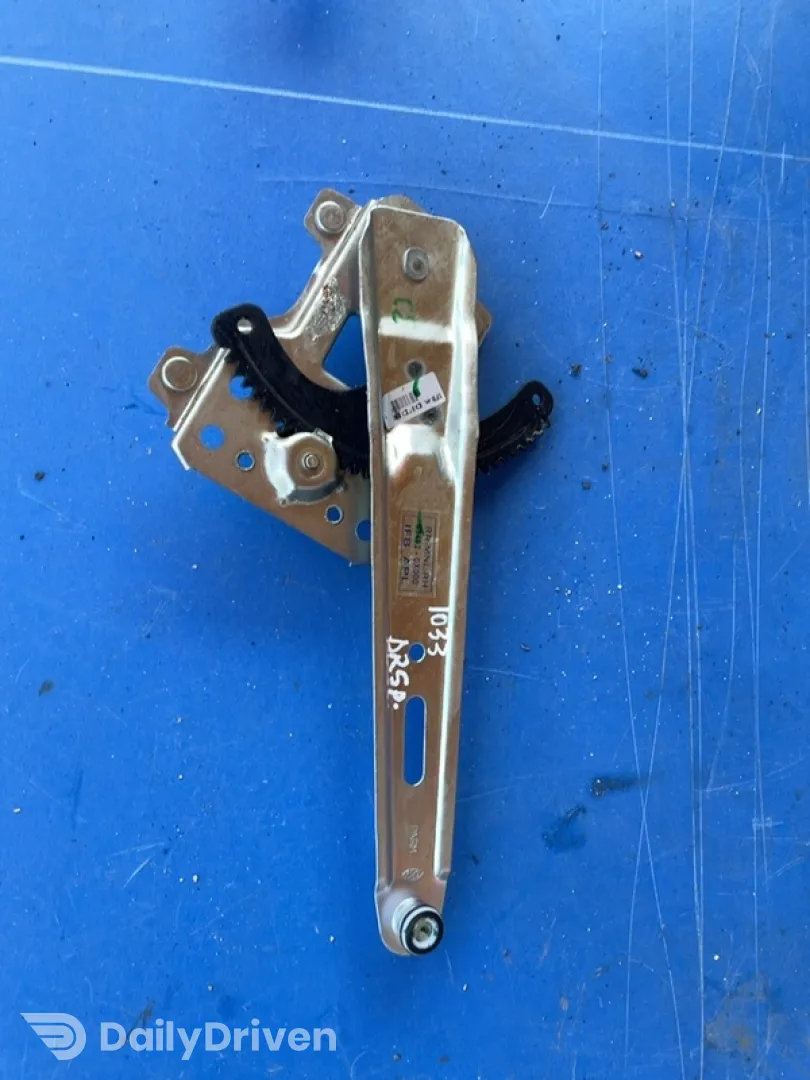 Macara geam  - Parte montare: Dreapta spate, Manuală - Hyundai i10 1 generation [2007 - 2009] Hatchback 1.1 MT (67 hp)