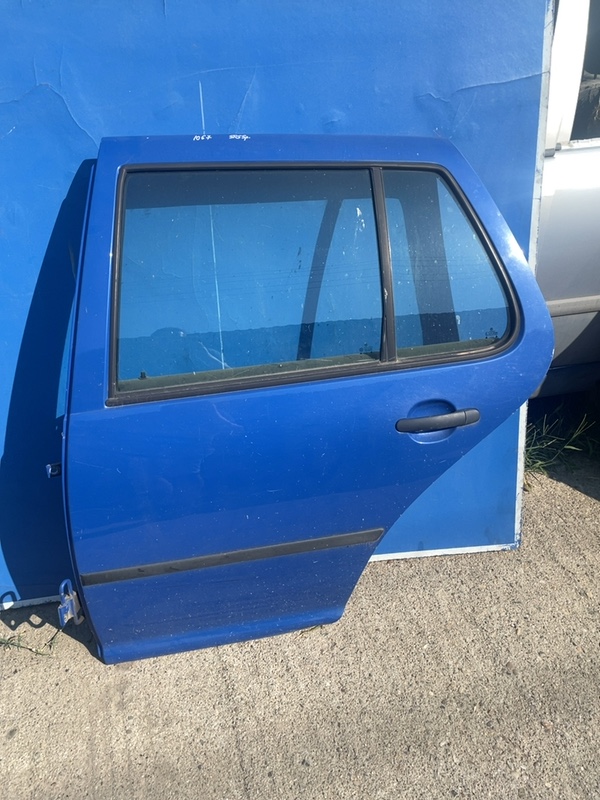 Ușă spate - Culoare: Albastru, Parte montare: Stânga spate - Volkswagen Golf 4 generation [1997 - 2006] Hatchback 5-doors 1.4 MT (75 hp)