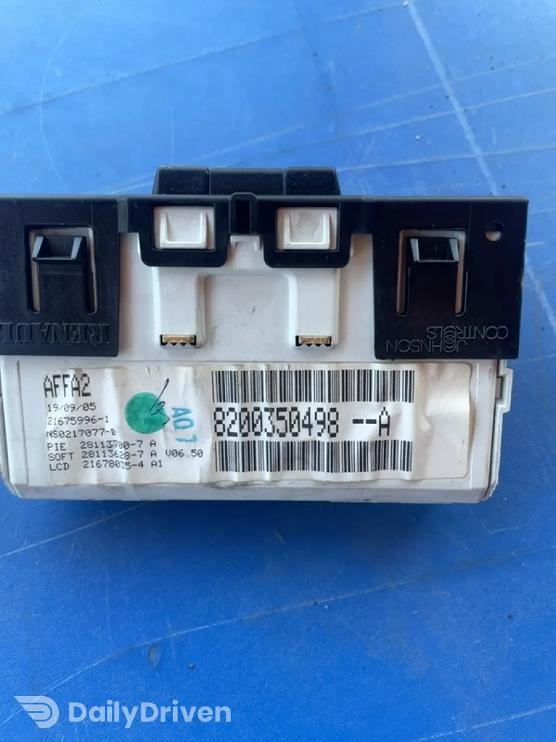 Display bord - Renault Megane 2 generation [2002 - 2006] Sedan 1.6 MT (113 hp)