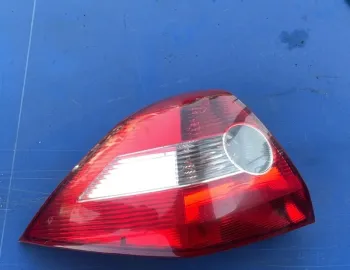 Lampă spate - Parte montare: Stânga spate - Renault Megane 2 generation [2002 - 2006] Sedan 1.6 MT (113 hp)