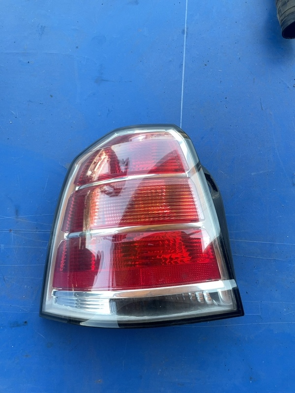 Lampă spate - Parte montare: Stânga spate - Opel Zafira B [2005 - 2010] Minivan 5-doors 1.9 CDTI MT (150 hp)