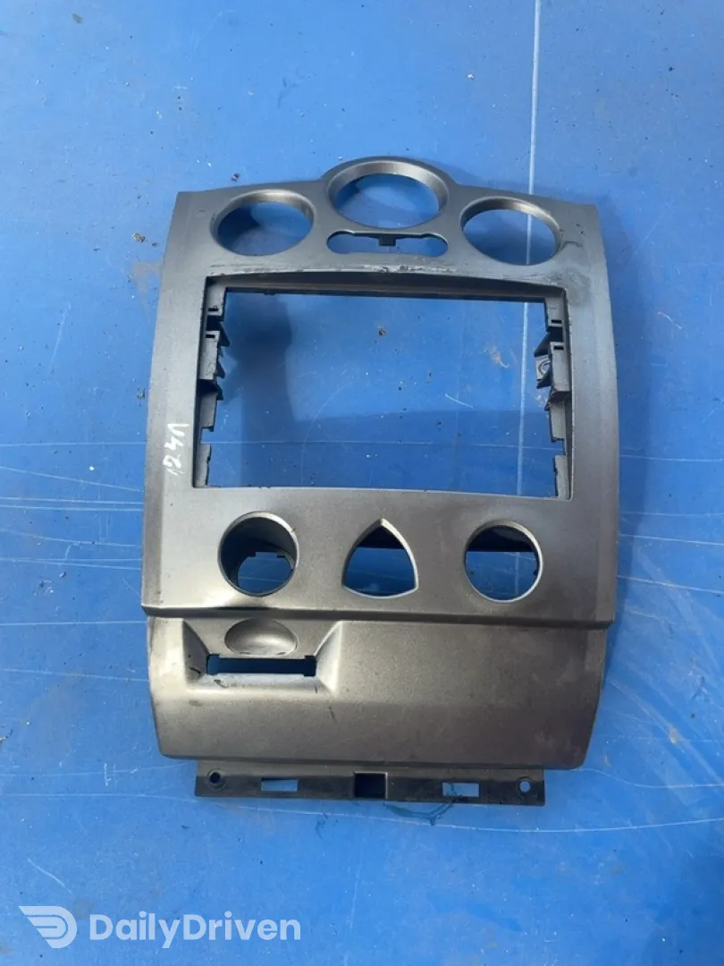 Consolă centrală - Renault Megane 2 generation [2002 - 2006] Sedan 1.6 MT (113 hp)