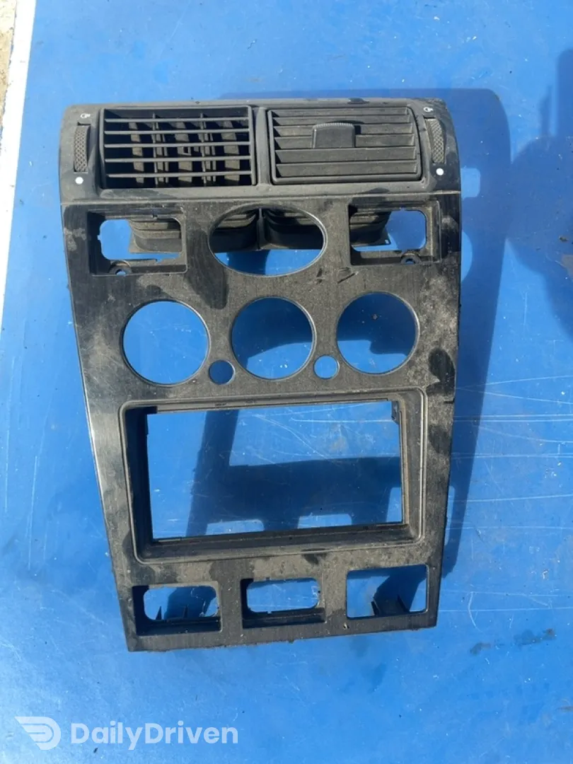 Consolă centrală - Ford Mondeo 3 generation [2000 - 2003] Sedan 2.0 TDCi 5MT (130 hp)