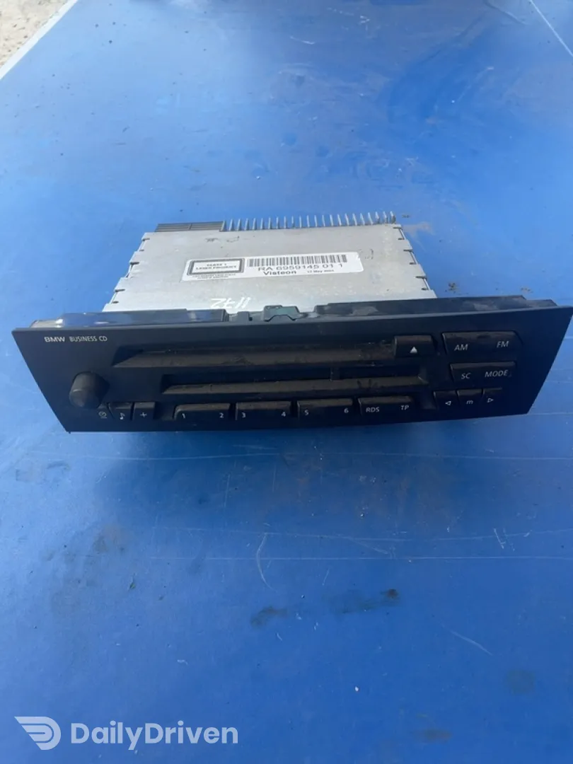 CD Player - BMW 3 Series E90-E93 [2004 - 2010] Sedan 320i MT (150 hp)