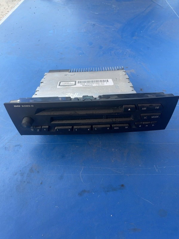 CD Player - BMW 3 Series E90-E93 [2004 - 2010] Sedan 320i MT (150 hp)
