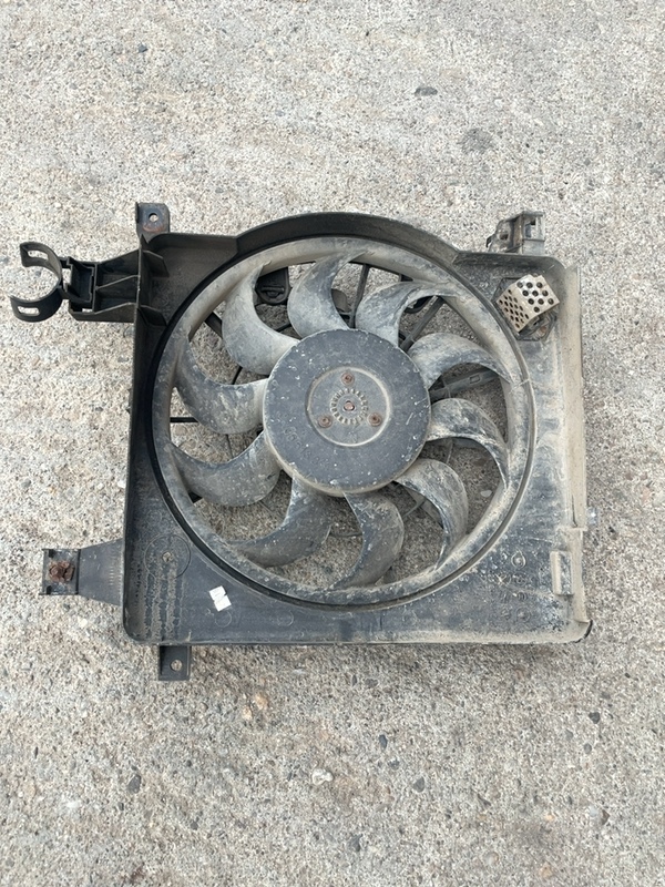 Ventilator răcire - Opel Zafira B [2005 - 2010] Minivan 5-doors 1.9 CDTI MT (150 hp)