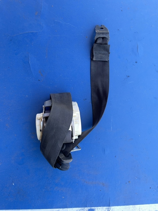 Centură siguranță - Parte montare: Stânga spate - Ford Fiesta 6 generation [2008 - 2013] Hatchback 5-doors 1.6TDCi MT (75 hp)