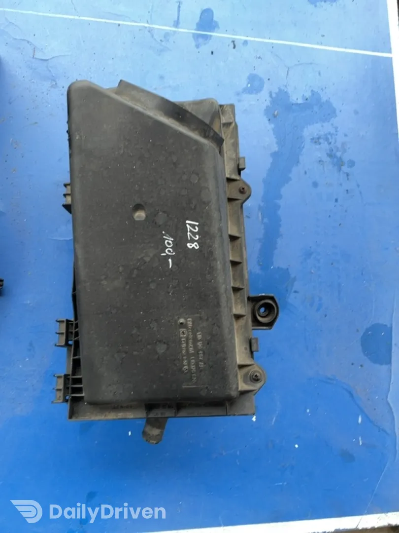 Carcasă filtru aer - Volkswagen Golf 4 generation [1997 - 2006] wagon 1.9 TDI MT (90 hp)