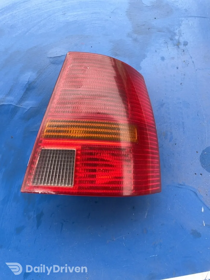 Lampă spate - Parte montare: Dreapta - Volkswagen Golf 4 generation [1997 - 2006] wagon 1.9 TDI MT (90 hp)