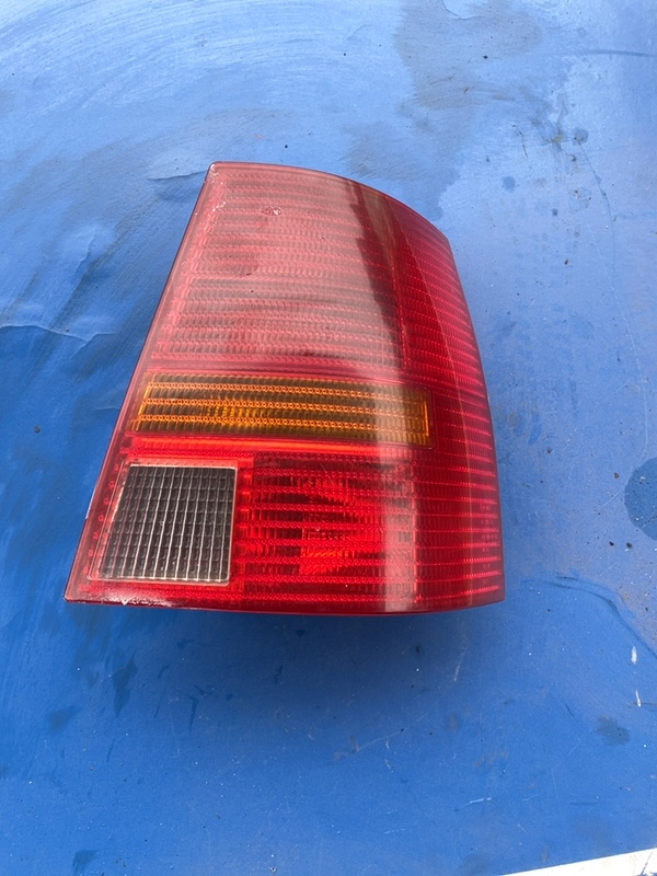 Lampă spate - Parte montare: Dreapta - Volkswagen Golf 4 generation [1997 - 2006] wagon 1.9 TDI MT (90 hp)