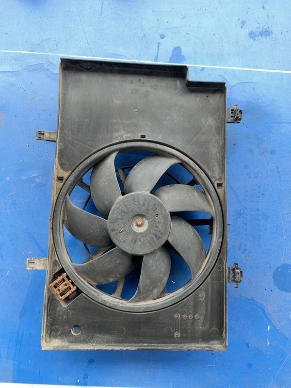 Ventilator răcire - Ford Fiesta 6 generation [2008 - 2013] Hatchback 5-doors 1.6TDCi MT (75 hp)