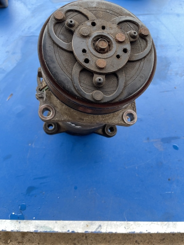 Compresor climă - Volkswagen Golf 4 generation [1997 - 2006] wagon 1.6 MT (105 hp)