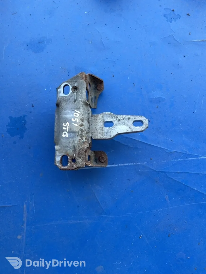Suport cutie viteze - Parte montare: Stânga - Ford Fiesta 6 generation [2008 - 2013] Hatchback 5-doors 1.6TDCi MT (75 hp)