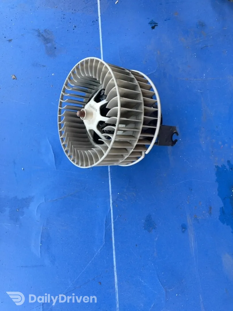 Ventilator habitaclu - Mercedes-Benz A-Class W168 [1997 - 2001] Hatchback 5-doors 1.4 MT (82 hp)