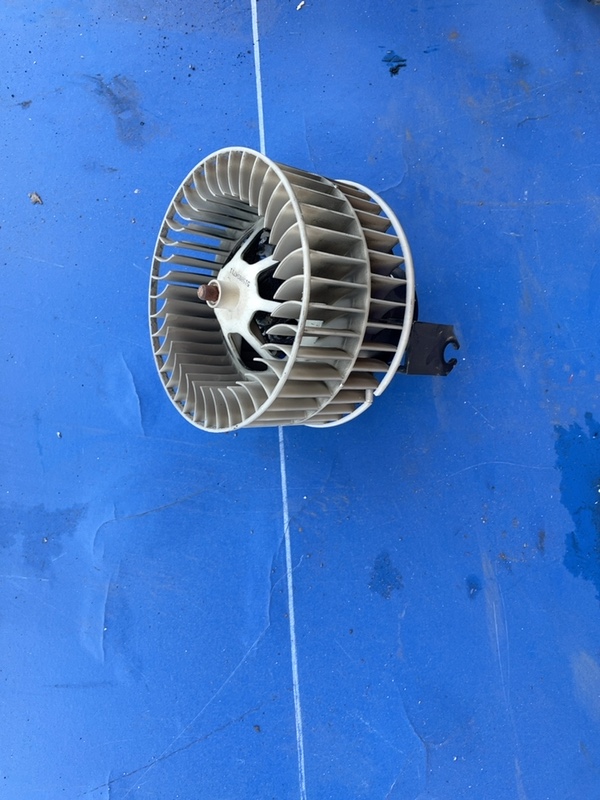Ventilator habitaclu - Mercedes-Benz A-Class W168 [1997 - 2001] Hatchback 5-doors 1.4 MT (82 hp)