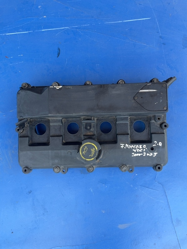 Capac culbutori - Ford Mondeo 3 generation [2000 - 2003] Liftback