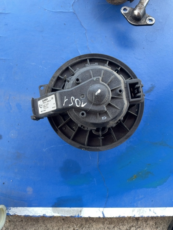 Ventilator habitaclu - Ford Fiesta 6 generation [2008 - 2013] Hatchback 5-doors 1.6TDCi MT (75 hp)