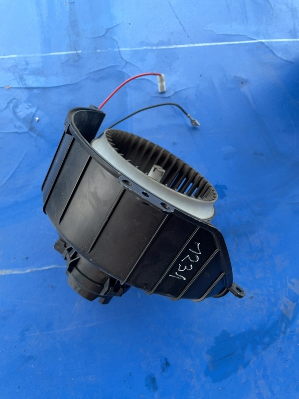 Ventilator habitaclu - Opel Astra H [2004 - 2007] wagon 1.7 CDTI MT  (100 hp)