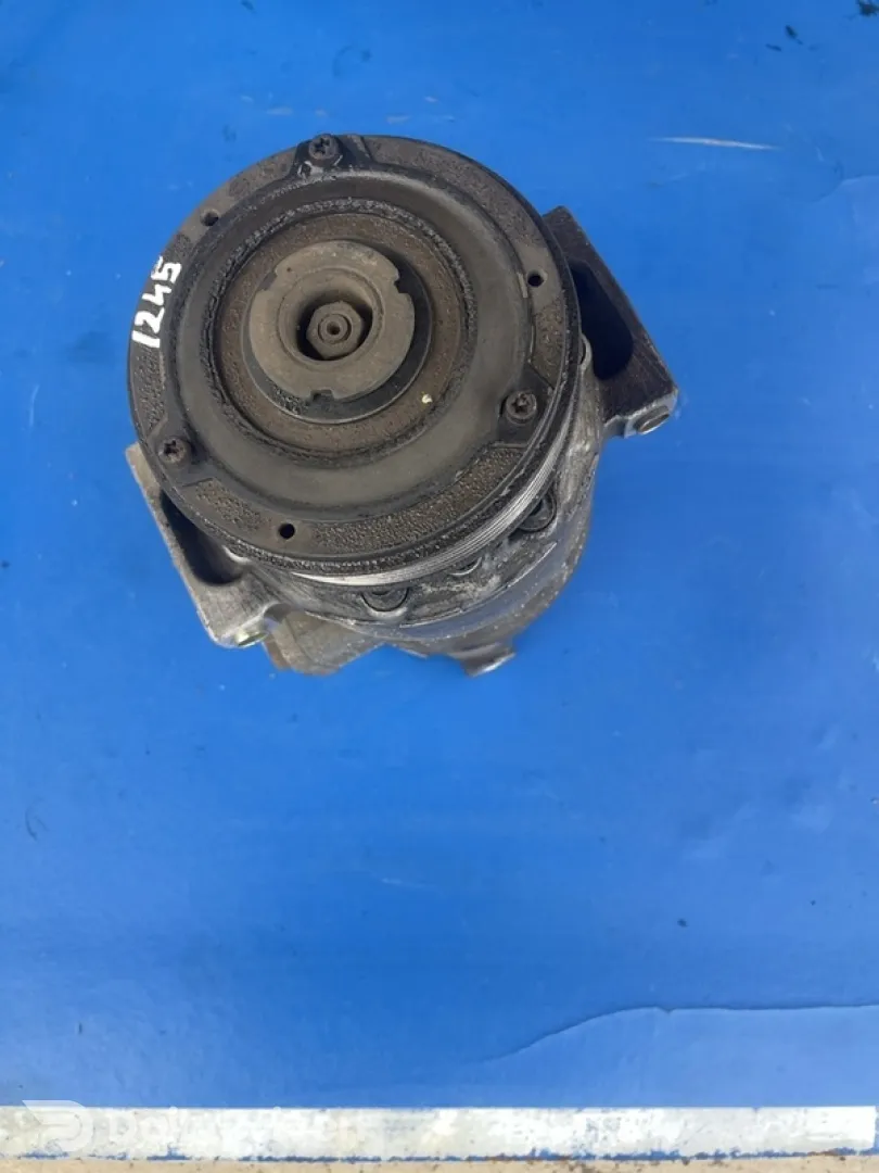 Compresor climă - Volkswagen Golf 5 generation [2003 - 2009] Hatchback 5-doors 1.9 TDI 5MT (105 hp)