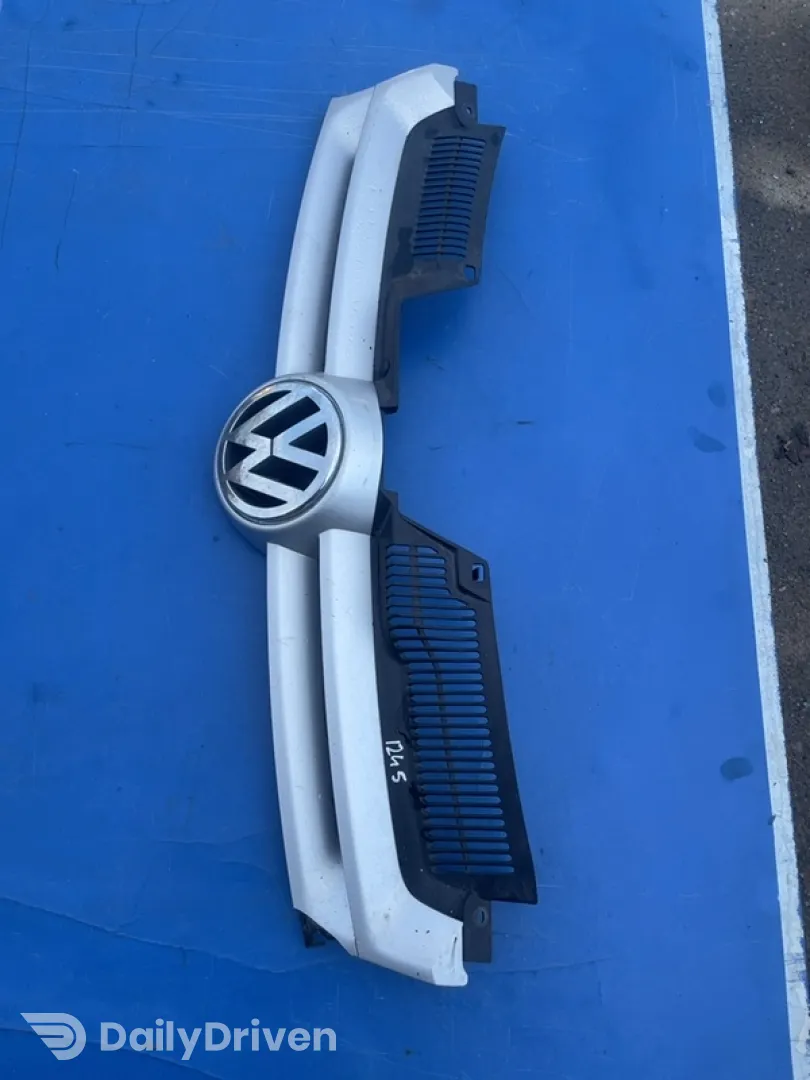 Grilă radiator - Culoare: Gri - Volkswagen Golf 5 generation [2003 - 2009] Hatchback 5-doors 1.9 TDI 5MT (105 hp)