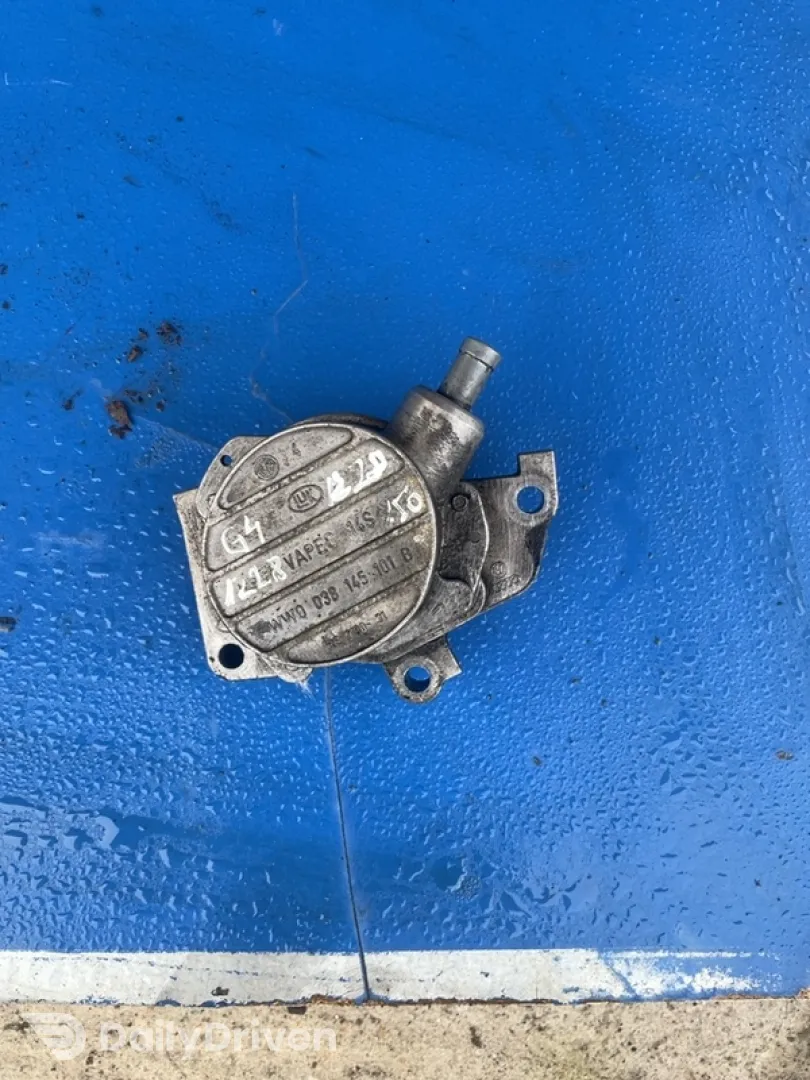 Pompă vacuum - Volkswagen Golf 4 generation [1997 - 2006] wagon 1.9 TDI MT (90 hp)