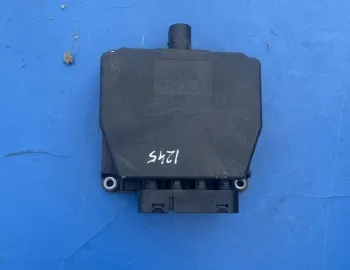 Pompă vacuum - Volkswagen Golf 5 generation [2003 - 2009] Hatchback 5-doors 1.9 TDI 5MT (105 hp)