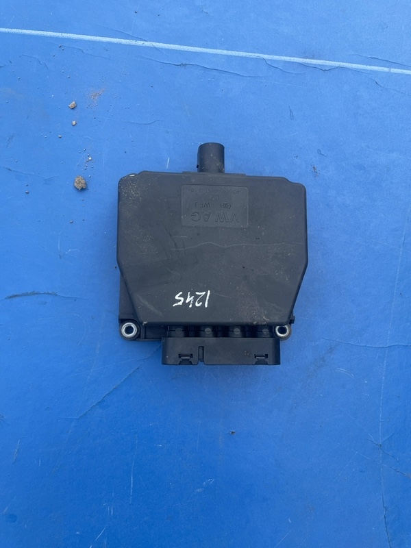 Pompă vacuum - Volkswagen Golf 5 generation [2003 - 2009] Hatchback 5-doors 1.9 TDI 5MT (105 hp)