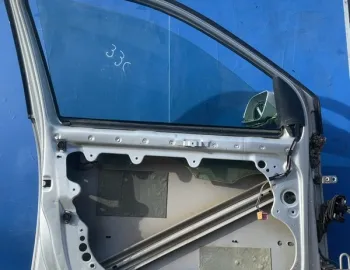 Ușă față