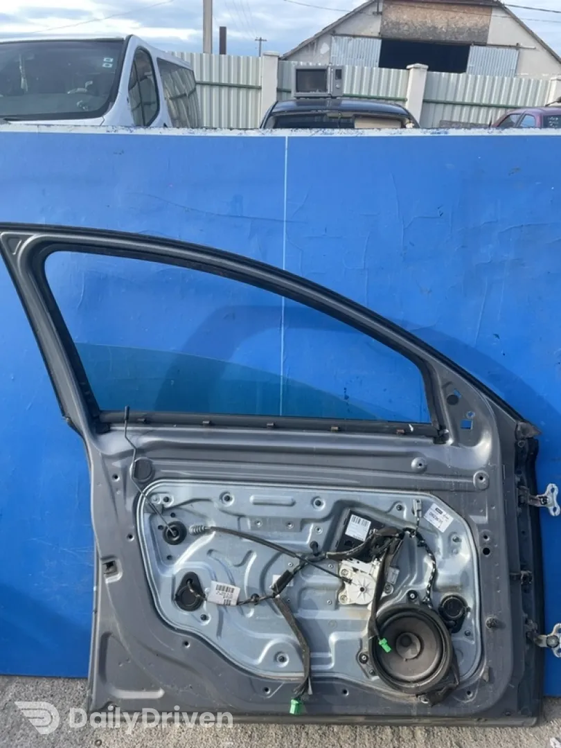 Ușă față - Culoare: Gri, Parte montare: Stânga față - Volvo V50 1 generation [2003 - 2011] wagon 2.0 D MT (136 hp)
