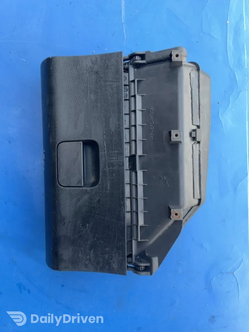 Torpedou - Volkswagen Polo 4 generation [2001 - 2005] Hatchback 5-doors 1.4 TDI MT (75 hp)